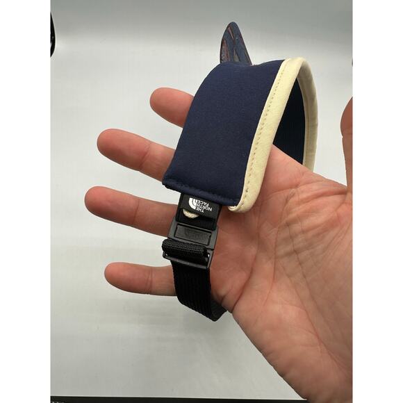 North Face Women's Fly Fishing Visor Navy OSFM Fishing Flies Print - Picture 2 of 4